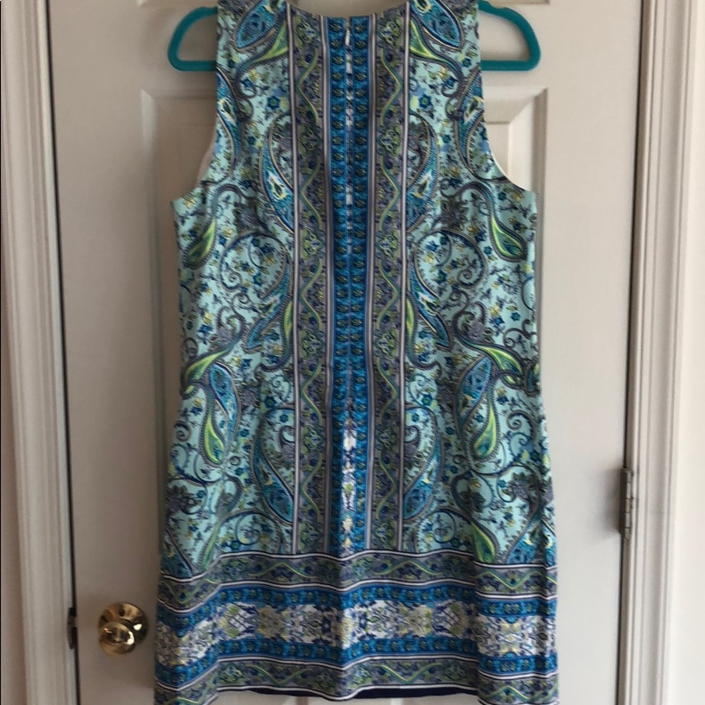 Beautiful Shift Dress - Picture 5 of 7